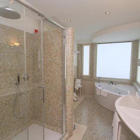 Miralago 3* ספרלונגה