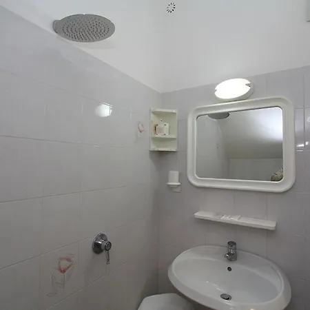 Отель Miralago 3*