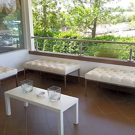 Miralago Hotel